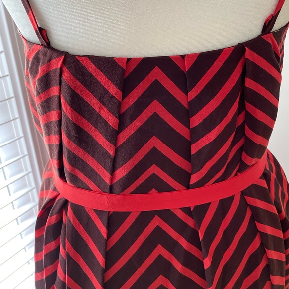 French Connection Dress - Red & Chocolate Brown, Midi, Swing Dress w/ Tie Waist - Picture 4 of 10